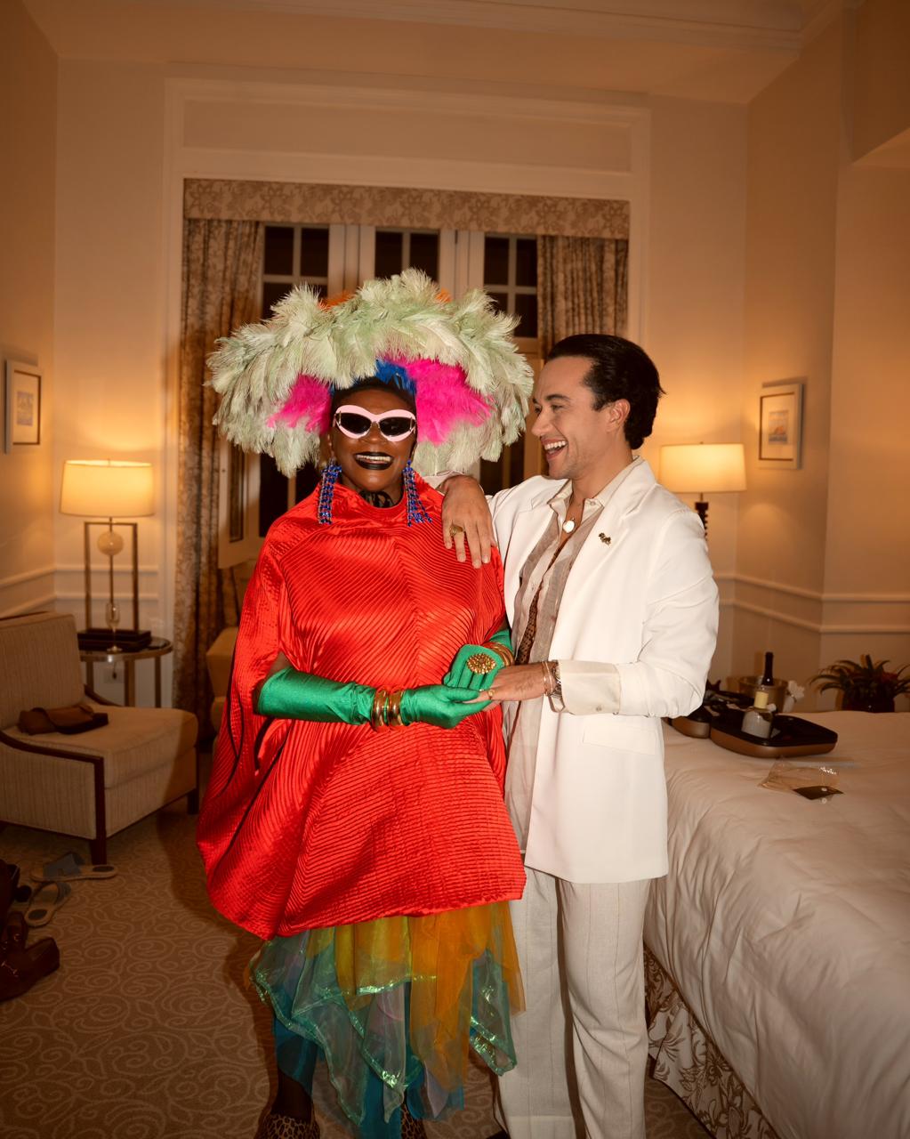 Zezé Motta e Vinicius Belo no Baile da Vogue | Foto: Luma Benin