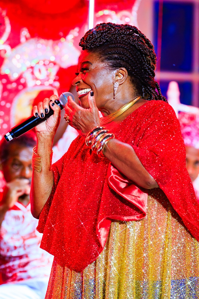 Zezé Motta no palco do Marco Zero | Foto: @greencreativee