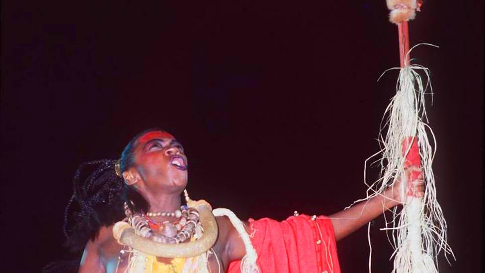 Zezé Motta desfilando como Dandara, na Vila Isabel (1988) | Foto: acervo Zezé Motta