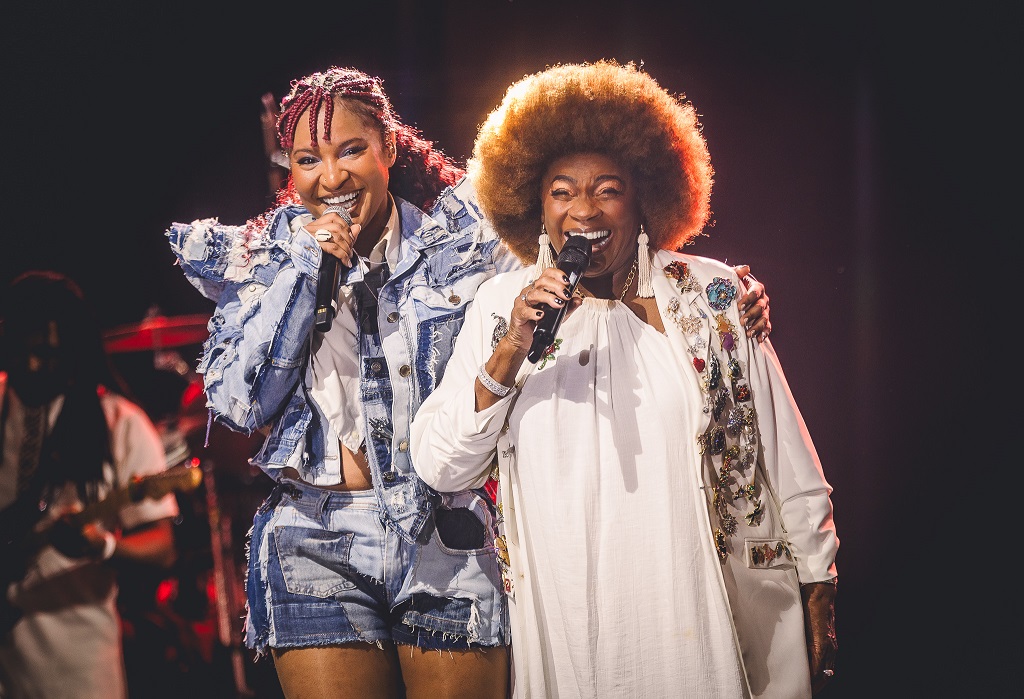 Zezé Motta e Larissa Luz | Show Ancestranças, Salvador 2026 | Foto: Caio Lirio